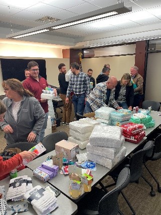 Employees of Exton Office volunteering